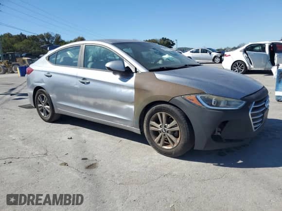 2017 Hyundai Elantra SE with VIN 5NPD84LF5HH156597, listed as a Copart auction lot 86051215 with 110,518 mi miles and Clean title. Bid and sale history available at DreamBid. Image 4.