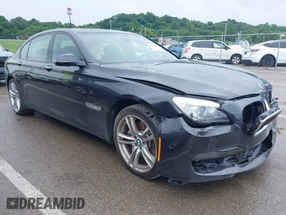 2013 BMW 7 Series 750Li with VIN WBAYE8C5XDD132883, listed as a IAAI auction lot 42470274 with 96,047 mi miles and . Bid and sale history available at DreamBid. Image 1.