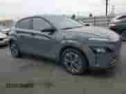2023 Hyundai Kona SE с VIN KM8K23AG4PU183823, выставлен на аукционе Copart как лот 70840405 с пробегом 69 856 миль миль и Списание • Salvage title. История ставок и продаж доступна на DreamBid. Изображение 4.
