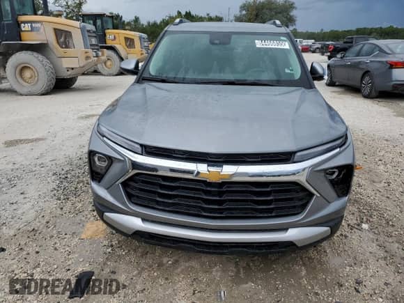 2025 Chevrolet TrailBlazer LT with VIN KL79MPSP6SB135406, listed as a Copart auction lot 84466855 with 14,287 mi miles and Clean title. Bid and sale history available at DreamBid. Image 5.