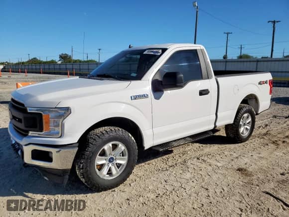 2020 Ford F-150 XL with VIN 1FTMF1EB1LFA38533, listed as a Copart auction lot 90881205 with 186,118 mi miles and Clean title. Bid and sale history available at DreamBid. Image 1.
