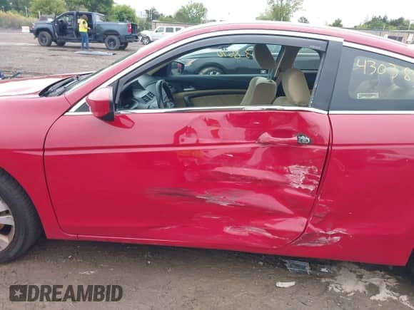 2012 Honda Accord LX-S z VIN 1HGCS1B39CA019618, wystawiony jako IAAI lot #43038570 z przebiegiem 175 332 mil mil oraz . Historia ofert i sprzedaży dostępna na DreamBid. Obrazek 6.