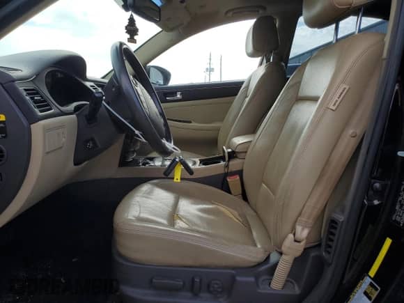 2011 Hyundai Genesis z VIN KMHGC4DE3BU113659, wystawiony jako Copart lot #72034854 z przebiegiem 138 216 mil mil oraz Nie do naprawy • Non repairable. Historia ofert i sprzedaży dostępna na DreamBid. Obrazek 7.