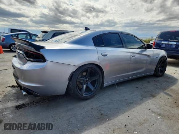 2016 Dodge Charger SXT with VIN 2C3CDXHGXGH317595, listed as a Copart auction lot 81738855 with 128,467 mi miles and Salvage title. Bid and sale history available at DreamBid. Image 3.