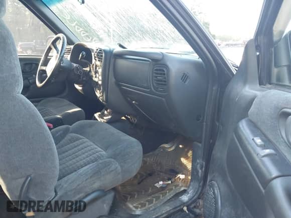 2000 Chevrolet S-10 LS ZR2 с VIN 1GCCT19W4Y8242093, выставлен на аукционе IAAI как лот 42665970 с пробегом 173 161 миль миль и . История ставок и продаж доступна на DreamBid. Изображение 5.