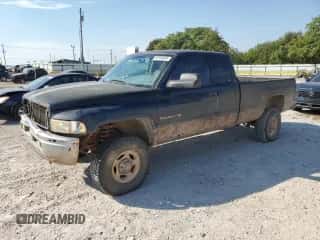 2001 Dodge 2500 с VIN 1B7KF23W81J594416, выставлен на аукционе Copart как лот 85103645 с пробегом 215 688 миль миль и Списание • Salvage title. История ставок и продаж доступна на DreamBid. Изображение 1.