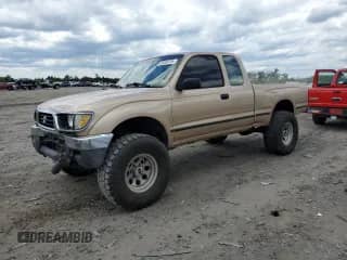 1997 Toyota Tacoma z VIN 4TAWM72N1VZ279828, wystawiony jako Copart lot #58385785 z przebiegiem 347 448 mil mil oraz Szkoda całkowita • Salvage title. Historia ofert i sprzedaży dostępna na DreamBid. Obrazek 1.