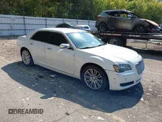2011 Chrysler 300 Limited с VIN 2C3CA5CG5BH583023, выставлен на аукционе IAAI как лот 43231910 с пробегом Не указан миль и . История ставок и продаж доступна на DreamBid. Изображение 1.