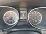 2015 Hyundai Santa Fe z VIN 5XYZTDLB7FG241110, wystawiony jako Copart lot #82229605 z przebiegiem 151 339 mil mil oraz Szkoda całkowita • Salvage title. Historia ofert i sprzedaży dostępna na DreamBid. Obrazek 9.