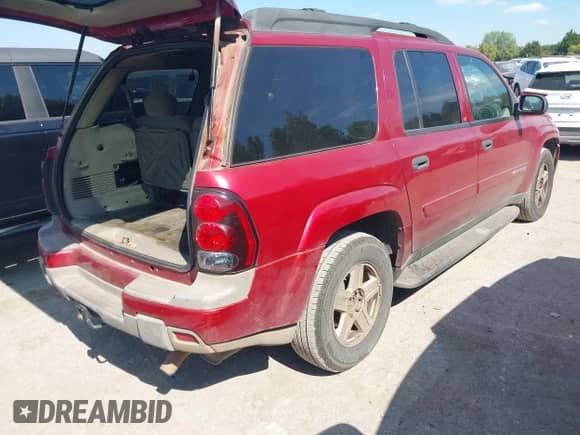 2003 Chevrolet TrailBlazer EXT LT z VIN 1GNET16S236218512, wystawiony jako IAAI lot #43340708 z przebiegiem 274 690 mil mil oraz . Historia ofert i sprzedaży dostępna na DreamBid. Obrazek 4.