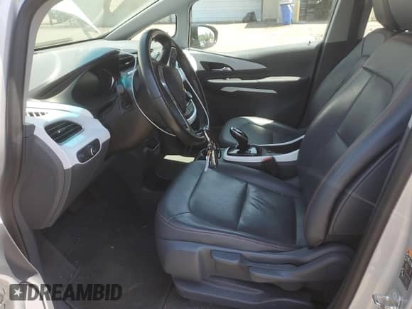 2018 Chevrolet Bolt EV Premier z VIN 1G1FX6S08J4139804, wystawiony jako Copart lot #60737735 z przebiegiem 54 128 mil mil oraz Szkoda całkowita • Salvage title. Historia ofert i sprzedaży dostępna na DreamBid. Obrazek 7.