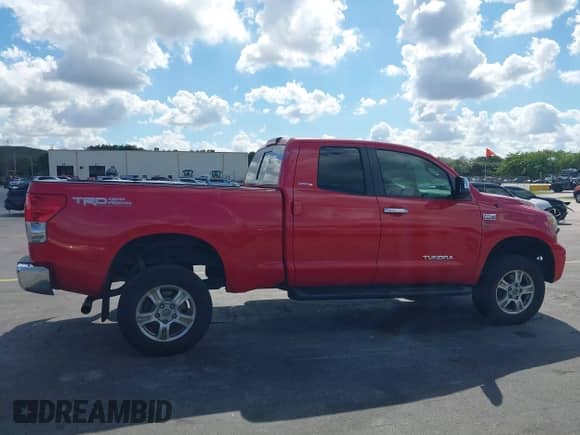 2007 Toyota Tundra Limited z VIN 5TBBV58187S468157, wystawiony jako IAAI lot #41559635 z przebiegiem 228 658 mil mil oraz . Historia ofert i sprzedaży dostępna na DreamBid. Obrazek 13.