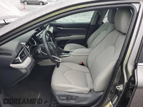 2019 Toyota Camry SE z VIN 4T1B11HK2KU278505, wystawiony jako Copart lot #81870005 z przebiegiem 41 586 mil mil oraz Szkoda całkowita • Salvage title. Historia ofert i sprzedaży dostępna na DreamBid. Obrazek 7.