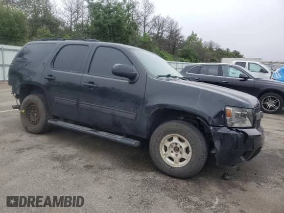 2010 Chevrolet Tahoe LT с VIN 1GNUKBE07AR215721, выставлен на аукционе Copart как лот 60985255 с пробегом 132 226 миль миль и На запчасти • Non repairable. История ставок и продаж доступна на DreamBid. Изображение 4.