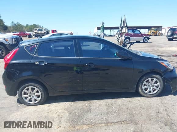 2012 Hyundai Accent GS с VIN KMHCT5AE4CU044605, выставлен на аукционе IAAI как лот 41748656 с пробегом 85 534 миль миль и . История ставок и продаж доступна на DreamBid. Изображение 13.