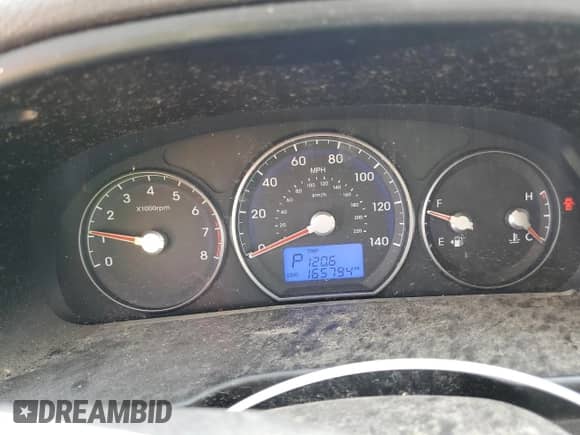 2010 Hyundai Santa Fe Limited with VIN 5NMSKDAG4AH388387, listed as a Copart auction lot 81785855 with 165,794 mi miles and Clean title. Bid and sale history available at DreamBid. Image 9.