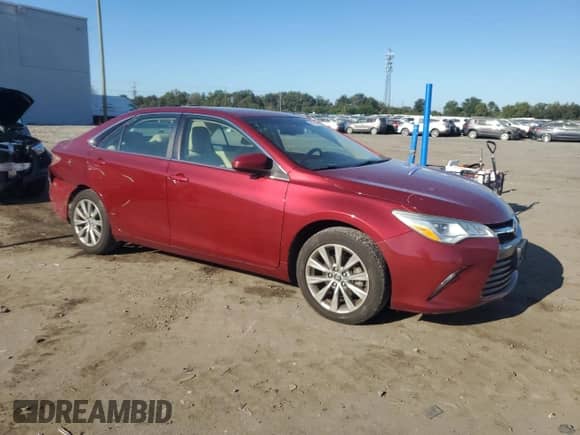 2016 Toyota Camry XLE with VIN 4T1BK1FK7GU569699, listed as a Copart auction lot 85123285 with 57,219 mi miles and Salvage title. Bid and sale history available at DreamBid. Image 4.