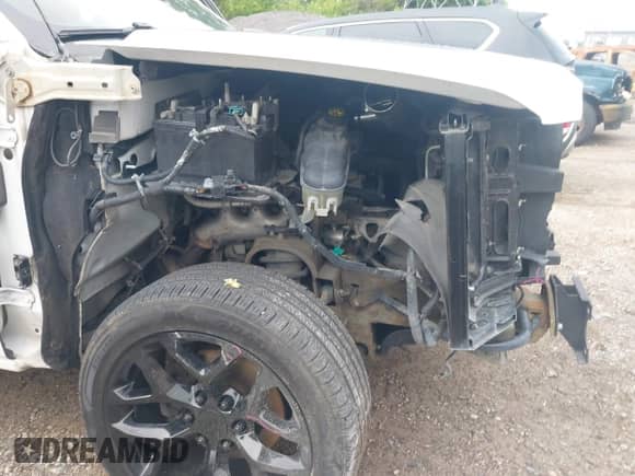 2017 GMC Sierra 1500 with VIN 1GTN1LEH5HZ183860, listed as a IAAI auction lot 42749235 with 201,966 mi miles and . Bid and sale history available at DreamBid. Image 6.