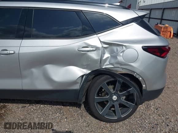 2019 Chevrolet Blazer with VIN 3GNKBBRA5KS673248, listed as a IAAI auction lot 42536237 with 77,086 mi miles and . Bid and sale history available at DreamBid. Image 12.