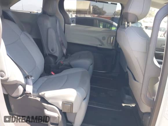 2024 Toyota Sienna Limited с VIN 5TDZRKEC2RS218205, выставлен на аукционе IAAI как лот 43354661 с пробегом 27 974 миль миль и . История ставок и продаж доступна на DreamBid. Изображение 8.