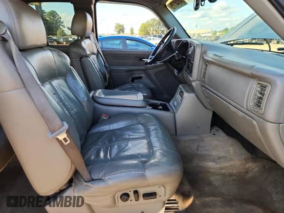 2000 GMC Sierra 1500 SLE z VIN 1GTEK19T1YE408802, wystawiony jako Copart lot #84044175 z przebiegiem 345 562 mil mil oraz Szkoda całkowita • Salvage title. Historia ofert i sprzedaży dostępna na DreamBid. Obrazek 7.