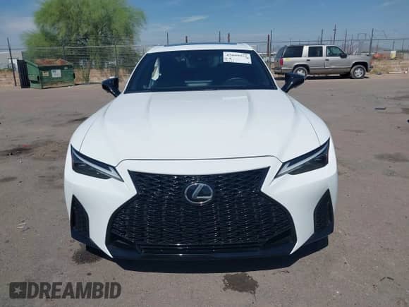 2024 Lexus IS 500 F Sport Performance z VIN JTHAP1D24R5005427, wystawiony jako IAAI lot #42899952 z przebiegiem 15 042 mil mil oraz . Historia ofert i sprzedaży dostępna na DreamBid. Obrazek 13.