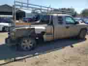 2000 Chevrolet Silverado 1500 LS z VIN 2GCEC19T1Y1270581, wystawiony jako Copart lot #82360295 z przebiegiem Nie podano mil oraz Szkoda całkowita • Salvage title. Historia ofert i sprzedaży dostępna na DreamBid. Obrazek 3.