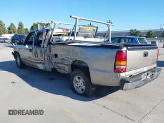 2002 Chevrolet Silverado 1500 z VIN 1GCEC19T22E290800, wystawiony jako IAAI lot #43384732 z przebiegiem 162 118 mil mil oraz . Historia ofert i sprzedaży dostępna na DreamBid. Obrazek 3.