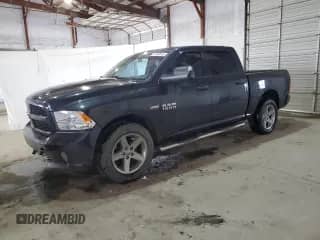 2015 Ram 1500 Tradesman z VIN 1C6RR7KT6FS576502, wystawiony jako Copart lot #57400515 z przebiegiem 104 563 mil mil oraz Szkoda całkowita • Salvage title. Historia ofert i sprzedaży dostępna na DreamBid. Obrazek 1.