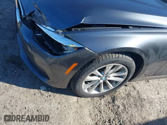 2016 BMW 3 Series 320i xDrive with VIN WBA8A3C54GK688539, listed as a IAAI auction lot 41367993 with 56,419 mi miles and . Bid and sale history available at DreamBid. Image 18.