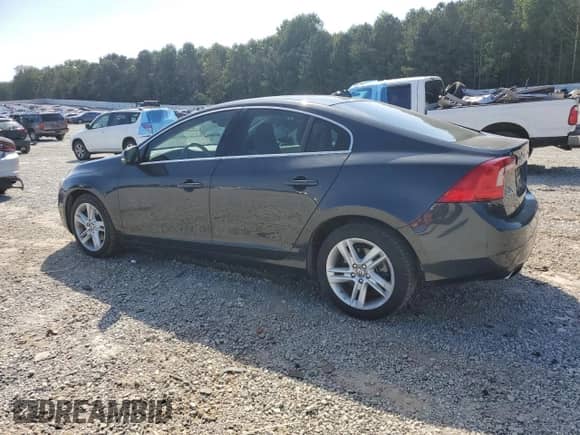 2015 Volvo S60 T5 Drive-E Premier with VIN YV140MFK0F1352395, listed as a Copart auction lot 80151995 with 152,034 mi miles and Salvage title. Bid and sale history available at DreamBid. Image 2.