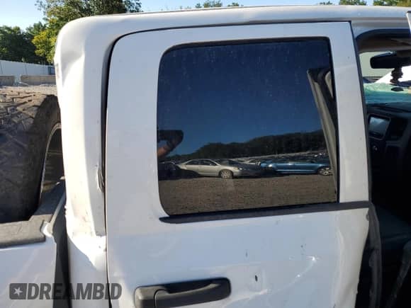 2019 Ram 1500 Express с VIN 1C6RR7FG0KS612529, выставлен на аукционе Copart как лот 69825215 с пробегом 109 564 миль миль и Списание • Salvage title. История ставок и продаж доступна на DreamBid. Изображение 10.