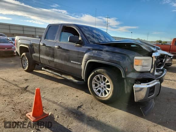 2015 GMC Sierra 1500 with VIN 1GTR1TEH4FZ163372, listed as a Copart auction lot 81244845 with 198,701 mi miles and Salvage title. Bid and sale history available at DreamBid. Image 4.