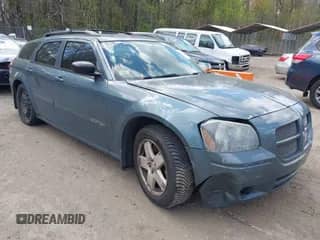 2005 Dodge Magnum SXT with VIN 2D4GZ48V15H647072, listed as a IAAI auction lot 42037095 with 187,904 mi miles and . Bid and sale history available at DreamBid. Image 1.