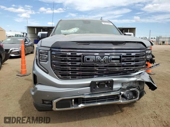 2025 GMC Sierra 1500 Denali Ultimate with VIN 1GTUUHE80SZ106868, listed as a Copart auction lot 54515645 with 1,467 mi miles and Salvage title. Bid and sale history available at DreamBid. Image 5.