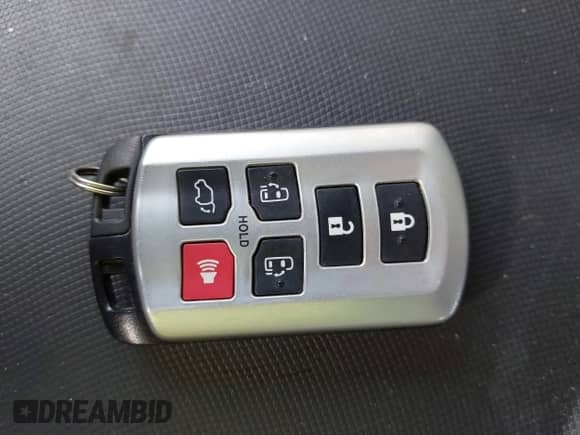 2015 Toyota Sienna Limited with VIN 5TDDK3DC8FS102900, listed as a IAAI auction lot 42449627 with 85,261 mi miles and . Bid and sale history available at DreamBid. Image 11.