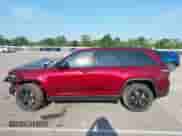 2025 Jeep Grand Cherokee Altitude z VIN 1C4RJHAG9SC314195, wystawiony jako IAAI lot #42963578 z przebiegiem 2 164 mil mil oraz . Historia ofert i sprzedaży dostępna na DreamBid. Obrazek 15.