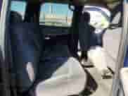 2002 Chevrolet Suburban Z71 z VIN 3GNFK16T32G202624, wystawiony jako Copart lot #78331974 z przebiegiem 179 729 mil mil oraz Czysty tytuł • Clean title. Historia ofert i sprzedaży dostępna na DreamBid. Obrazek 11.