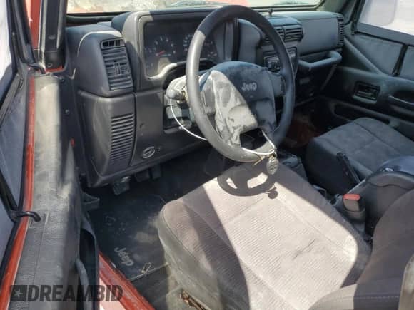 2005 Jeep Wrangler X с VIN 1J4FA39S55P331727, выставлен на аукционе Copart как лот 81050685 с пробегом Не указан миль и Списание • Salvage title. История ставок и продаж доступна на DreamBid. Изображение 8.