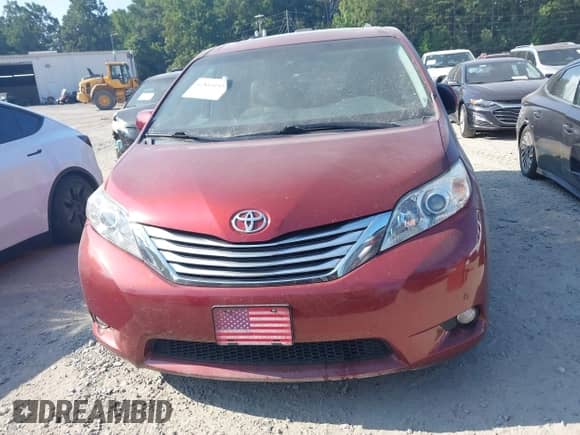 2012 Toyota Sienna XLE with VIN 5TDDK3DC7CS033189, listed as a IAAI auction lot 42814115 with 260,566 mi miles and . Bid and sale history available at DreamBid. Image 12.
