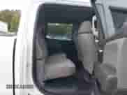 2019 Chevrolet Silverado 2500HD Work Truck z VIN 1GC1KREG3KF225232, wystawiony jako IAAI lot #43136892 z przebiegiem 53 675 mil mil oraz . Historia ofert i sprzedaży dostępna na DreamBid. Obrazek 8.