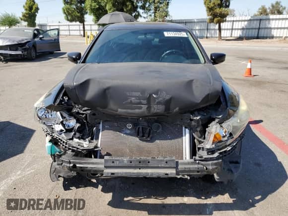 2011 Honda Accord SE with VIN 1HGCP2F68BA095826, listed as a Copart auction lot 71134925 with 175,953 mi miles and Salvage title. Bid and sale history available at DreamBid. Image 5.
