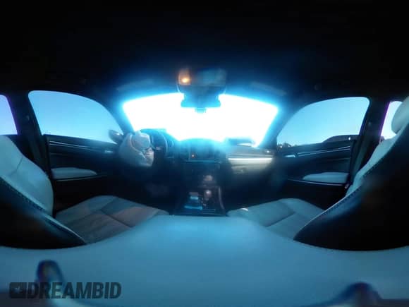 2021 Chrysler 300 S z VIN 2C3CCABT9MH515876, wystawiony jako IAAI lot #41273626 z przebiegiem 39 076 mil mil oraz . Historia ofert i sprzedaży dostępna na DreamBid. Obrazek 20.