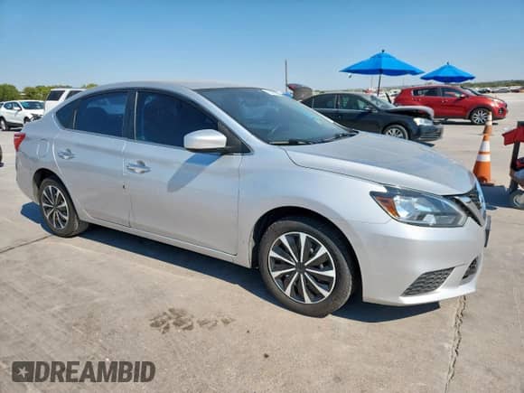 2019 Nissan Sentra SV z VIN 3N1AB7AP2KY349756, wystawiony jako Copart lot #86531965 z przebiegiem 141 396 mil mil oraz Czysty tytuł • Clean title. Historia ofert i sprzedaży dostępna na DreamBid. Obrazek 4.