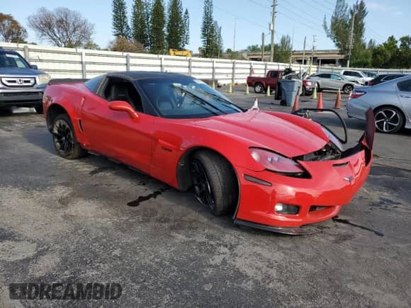2006 Chevrolet Corvette Z06 с VIN 1G1YY26E465131088, выставлен на аукционе Copart как лот 52022355 с пробегом 34 330 миль миль и Списание • Salvage title. История ставок и продаж доступна на DreamBid. Изображение 4.