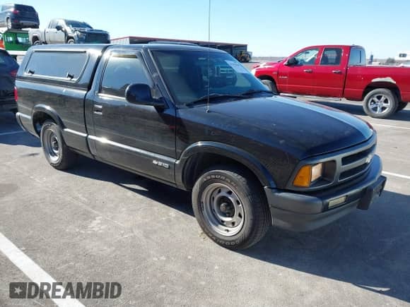 1997 Chevrolet S-10 LS с VIN 1GCCS144XVK192582, выставлен на аукционе IAAI как лот 41429469 с пробегом 73 464 миль миль и . История ставок и продаж доступна на DreamBid. Изображение 1.