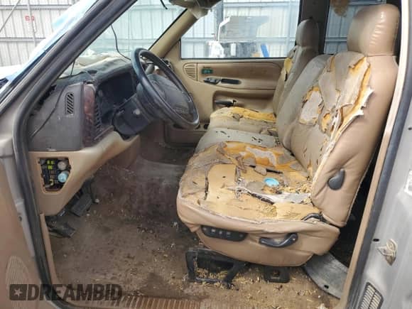 1997 Dodge 1500 с VIN 3B7HC13Z5VG735456, выставлен на аукционе Copart как лот 69324675 с пробегом 170 305 миль миль и Списание • Salvage title. История ставок и продаж доступна на DreamBid. Изображение 7.