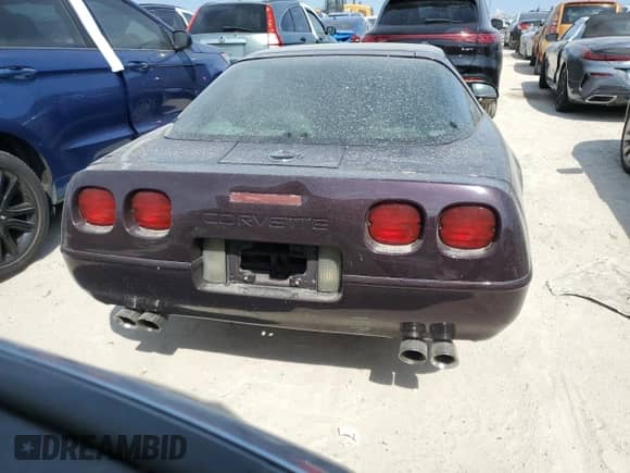 1994 Chevrolet Corvette с VIN 1G1YY22P9R5104108, выставлен на аукционе Copart как лот 76376404 с пробегом Не указан миль и Списание • Salvage title. История ставок и продаж доступна на DreamBid. Изображение 6.