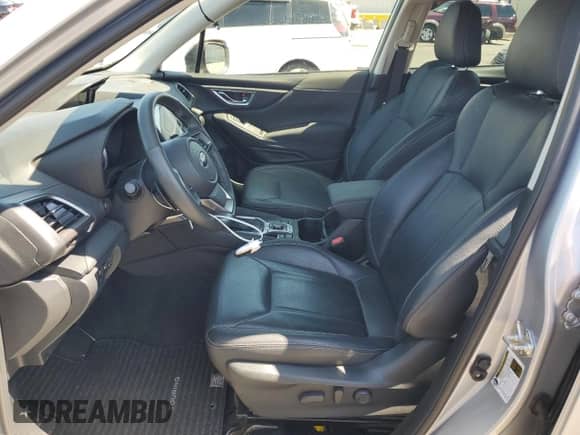 2022 Subaru Forester Touring z VIN JF2SKARC0NH527567, wystawiony jako Copart lot #64317335 z przebiegiem 10 929 mil mil oraz Szkoda całkowita • Salvage title. Historia ofert i sprzedaży dostępna na DreamBid. Obrazek 7.