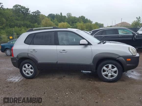 2005 Hyundai Tucson GLS с VIN KM8JN12D45U052450, выставлен на аукционе IAAI как лот 43138248 с пробегом 150 023 миль миль и . История ставок и продаж доступна на DreamBid. Изображение 13.